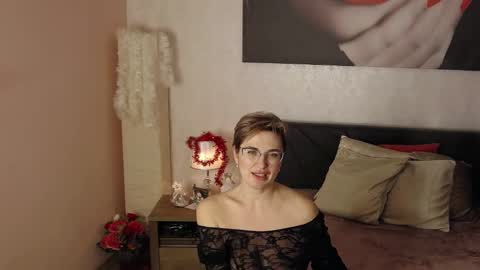 CaroJhones online show from December 30, 2024, 3:13 pm