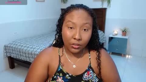 Snapshot of caroldelatorre chatting on October 6, 2025, 7:33 pm Carol de la torre online show from October 6, 2025, 7:33 pm