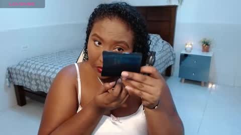 Snapshot of caroldelatorre chatting on October 7, 2025, 8:06 pm Carol de la torre online show from October 7, 2025, 8:06 pm