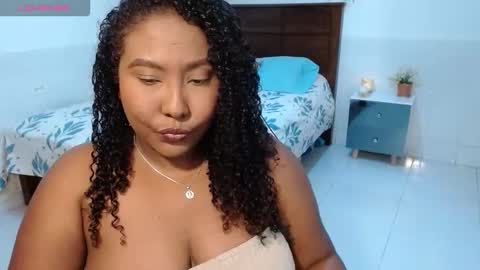 Snapshot of caroldelatorre chatting on October 17, 2025, 7:27 pm Carol de la torre online show from October 17, 2025, 7:27 pm