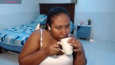 Snapshot of caroldelatorre chatting on November 2, 2025, 8:00 pm Carol de la torre online show from November 2, 2025, 8:00 pm