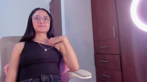 Caroline online show from December 4, 2024, 8:07 pm