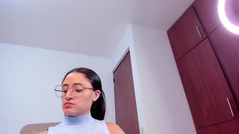 Caroline online show from December 23, 2024, 9:29 pm