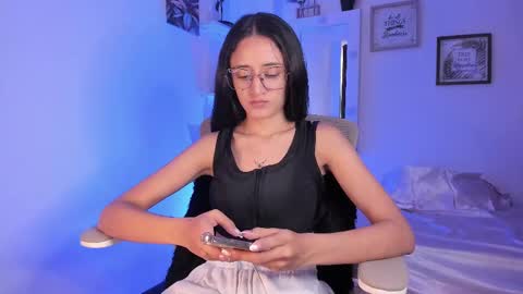 Caroline online show from February 10, 2025, 7:07 pm