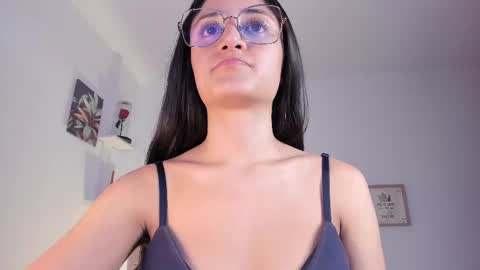 Caroline online show from February 25, 2025, 9:46 pm
