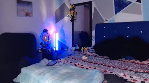 Carolin Moore online show from January 7, 2026, 6:43 pm