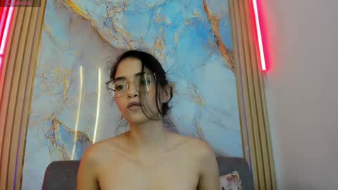 CAROLINA  online show from April 1, 2026, 11:46 pm