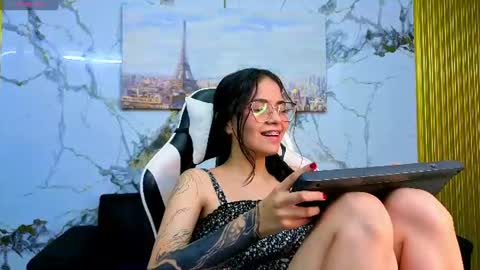 Snapshot of carolina11_pm chatting on June 30, 2026, 9:49 pm CAROLINA online show from June 30, 2026, 9:49 pm
