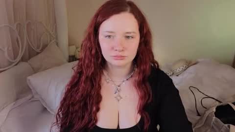 Snapshot of carolina_winter chatting on September 16, 2025, 8:10 pm Mira online show from September 16, 2025, 8:10 pm