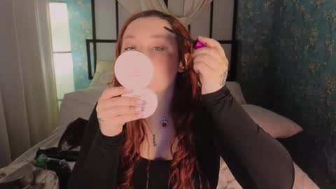 Snapshot of carolina_winter chatting on October 18, 2025, 5:43 am Mira online show from October 18, 2025, 5:43 am