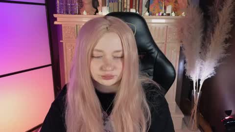 Snapshot of carolina_winter chatting on March 29, 2026, 5:29 am Mira online show from March 29, 2026, 5:29 am