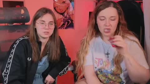 Snapshot of carolina_winter chatting on April 17, 2026, 8:23 pm Mira online show from April 17, 2026, 8:23 pm