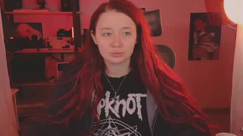 Snapshot of carolina_winter chatting on April 30, 2026, 6:42 am Mira online show from April 30, 2026, 6:42 am