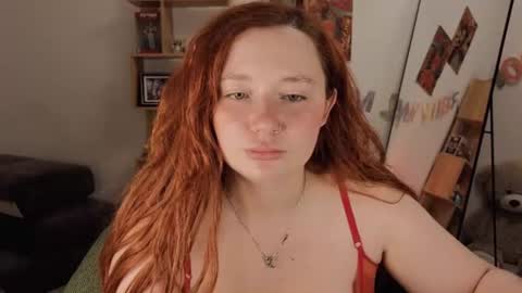 Snapshot of carolina_winter chatting on July 19, 2026, 8:34 pm Mira online show from July 19, 2026, 8:34 pm