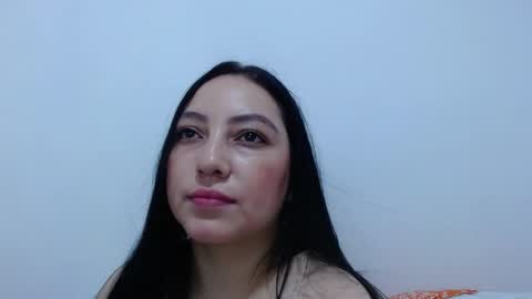 carolina_zabala_19 online show from May 22, 2026, 4:23 pm