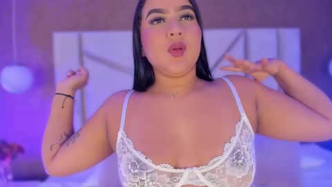 carolinaa_suarez online show from September 18, 2025, 12:29 pm
