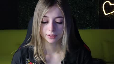 Carolina online show from December 19, 2024, 1:07 am