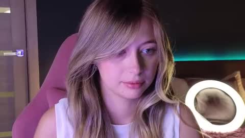 Carolina online show from October 2, 2025, 1:56 am
