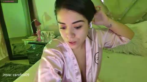 caroline online show from April 26, 2026, 3:26 am