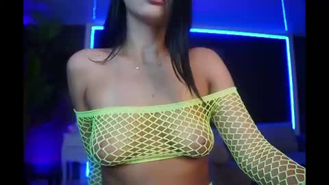 Snapshot of carolinapetra chatting on August 4, 2026, 5:10 am Mellany online show from August 4, 2026, 5:10 am