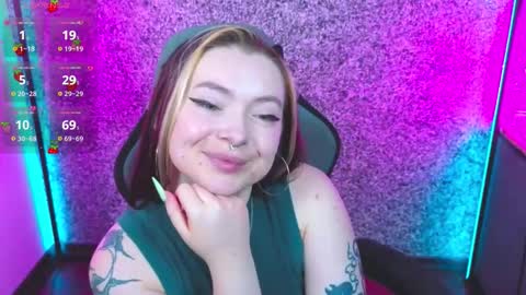 Ask me better xx online show from September 9, 2025, 9:42 am