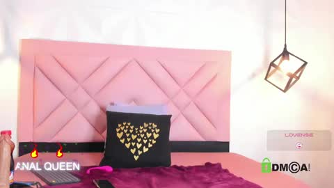 Snapshot of caroline_daring chatting on May 2, 2026, 1:05 pm caroline daring online show from May 2, 2026, 1:05 pm