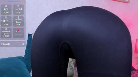  Caroline  online show from January 23, 2025, 5:52 pm