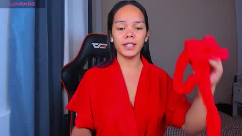 Snapshot of caroline_east chatting on October 25, 2025, 11:51 am caroline_east online show from October 25, 2025, 11:51 am