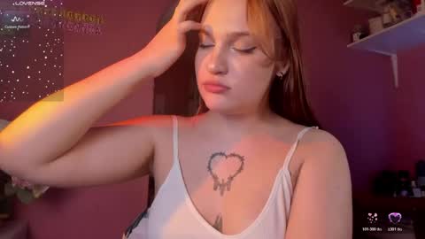 Caro online show from April 30, 2026, 8:57 pm