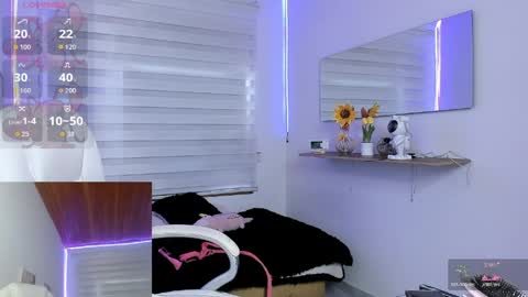 caroline_rodriguez_9 online show from May 6, 2026, 7:08 pm