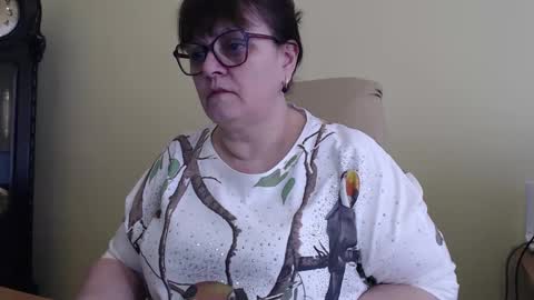 CarolineDream  online show from March 12, 2025, 6:29 am