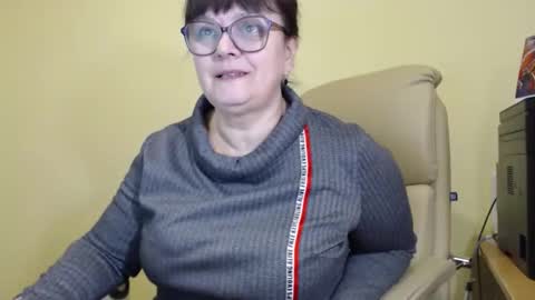 Snapshot of carolinedream_ chatting on October 22, 2025, 5:52 am CarolineDream  online show from October 22, 2025, 5:52 am