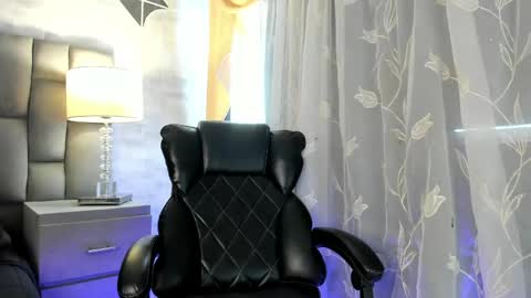Caroline online show from May 1, 2026, 2:10 pm