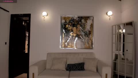 Caro online show from November 10, 2025, 10:36 am