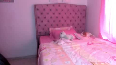 Snapshot of carolinewhite01 chatting on September 29, 2025, 9:52 pm Caroline  online show from September 29, 2025, 9:52 pm