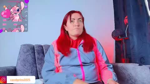 Snapshot of carolinhe_ chatting on October 22, 2025, 7:35 pm Carolinhe  online show from October 22, 2025, 7:35 pm
