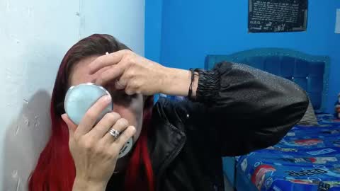 Carolinhe  online show from February 10, 2026, 12:09 pm