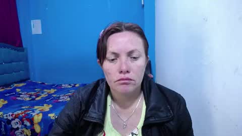 Carolinhe  online show from July 8, 2026, 12:09 pm