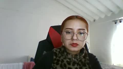 carolinnapinkman online show from April 30, 2026, 8:57 pm