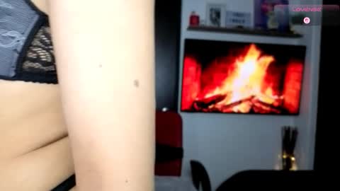 Carolinne online show from October 15, 2025, 2:22 am