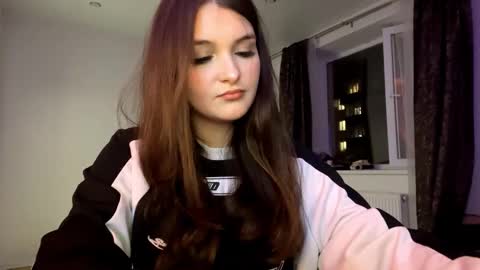 Elizabeth online show from September 17, 2025, 4:30 pm
