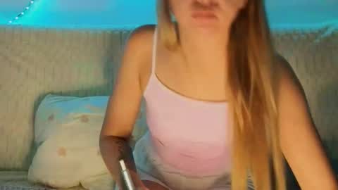 Snapshot of carriebradshawww chatting on September 20, 2025, 1:34 pm carriebradshawww online show from September 20, 2025, 1:34 pm