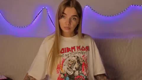 Snapshot of carriebradshawww chatting on September 26, 2025, 3:05 pm carriebradshawww online show from September 26, 2025, 3:05 pm