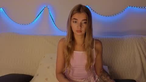 Snapshot of carriebradshawww chatting on October 6, 2025, 12:57 pm carriebradshawww online show from October 6, 2025, 12:57 pm