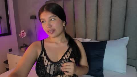 carriepink_ online show from October 2, 2025, 11:50 am