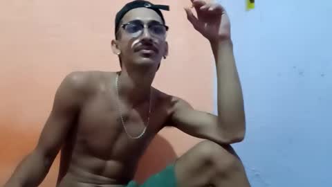 Snapshot of casal69de4 chatting on October 11, 2025, 12:43 am casal69de4 online show from October 11, 2025, 12:43 am