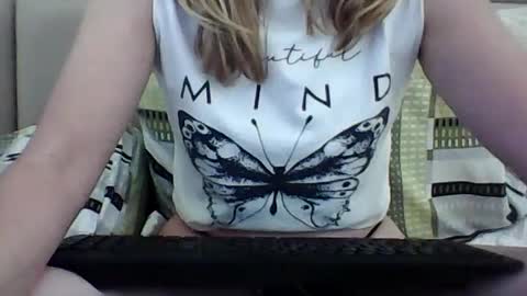 Snapshot of casaliniciantee chatting on June 21, 2026, 6:43 pm casaliniciantee online show from June 21, 2026, 6:43 pm