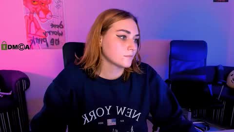 casey_meow_ online show from December 5, 2025, 10:02 am