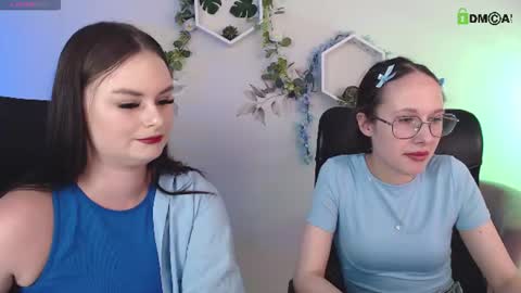 Snapshot of casey_meow_ chatting on July 19, 2026, 8:51 am casey_meow_ online show from July 19, 2026, 8:51 am