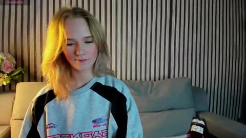 Snapshot of casey_sweeet chatting on September 29, 2025, 8:08 am Casey sweeet online show from September 29, 2025, 8:08 am